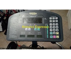 Bicicletta posta su rullo