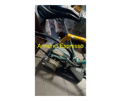 Bicicletta posta su rullo