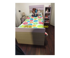 Letto singolo+comodino+mensola