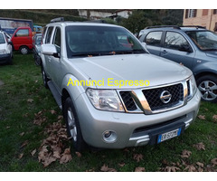 NISSAN Pathfinder 4x4 SUV