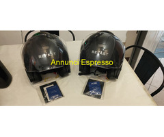 2 CASCHI JET CON INTERFONO E BORSE RIGIDE LATERALI