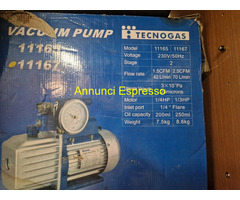 POMPA A VUOTO DELLA TECNOGAS BISTADIO VACUMETRO