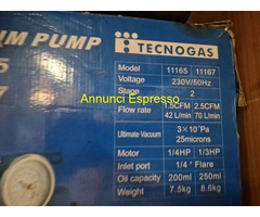 POMPA A VUOTO DELLA TECNOGAS BISTADIO VACUMETRO