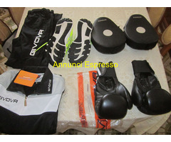 ACCESSORI X BOX GUANTONI ADIDAS+ASICS+GINOVA (NUOV