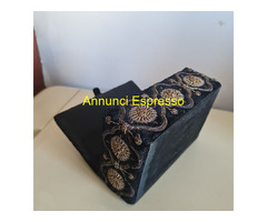 Antico   portagioie  anglo-indiano in  velluto cin