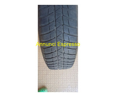 Cerchi in lega da 17 pollici con gomme invernali