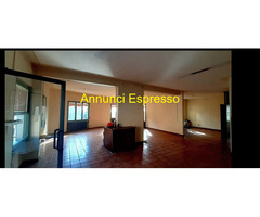 Casa mq430 Da ristrutturare su più livelli