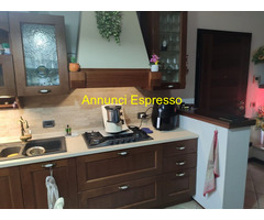 Vendo CUCINA IN LEGNO MASSELLO