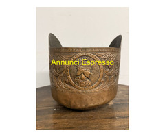 Antico cestello in rame sbalzato, XIX sec, 22x22cm
