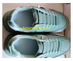 SNEAKER  N. 43 /44 NUOVE, STILE SPORTIVO E CASUAL