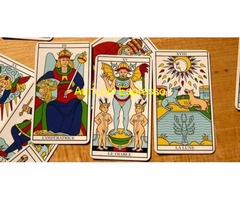 Consulto cartomanzia e lettura tema natale