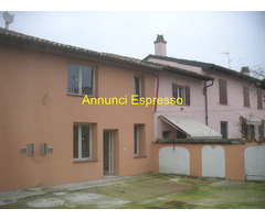 Villa a schiera mq120 Ristrutturato piano terra