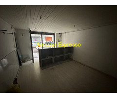 Affitto negozio San Pasquale mq50 affitto Euro300
