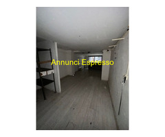 Affitto negozio San Pasquale mq50 affitto Euro300