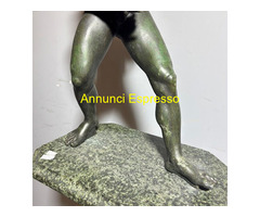 Splendida antica scultura  raffigurante Satiro