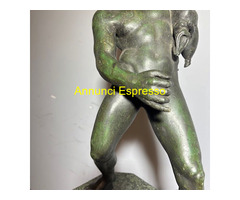 Splendida antica scultura  raffigurante Satiro