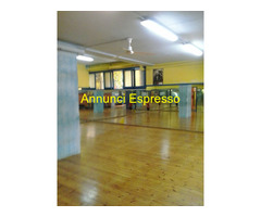 Negozio zona liberta' mq425 Privato