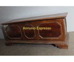 Antica cassapanca in noce massello reggiana epoca
