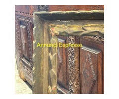 Antica cornice lavorata laccata Italia  XVII sec