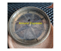 Antica bussola  da  topografo in ottone  con custo