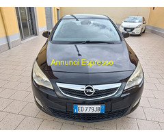 OPEL Astra 1.7 Cdti Cosmo 5p Berlina