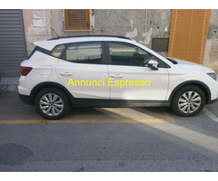 SEAT Arona 1000 90cv tgi style Utilitaria