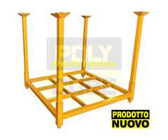 Bancali o pallet in ferro accatastabili