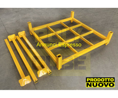 Bancali o pallet in ferro accatastabili