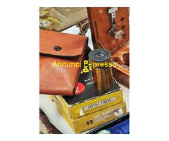 Microscopio portatile da campo vintage in dotazion