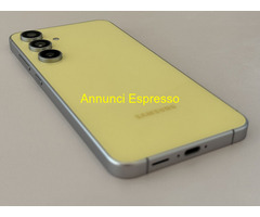 Vendo Samsung Galaxy S24 FE, capacità 128GB yellow