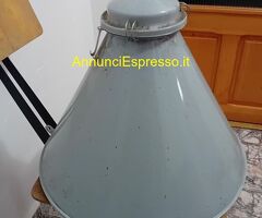 Lampada industriale degli anni 70