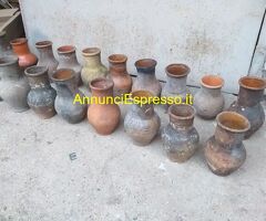 Brocche in terracotta antiche per il latte