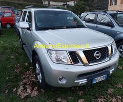 NISSAN Pathfinder panfinter 7 posti 4WD