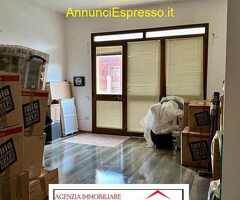  Vendita Commerciale 96 mq 