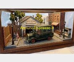 Modellino originale auto in metallo anni '50