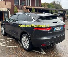 JAGUAR F-Pace (X761) F-Pace 2015 2.0d Portfolio awd 180c SUV