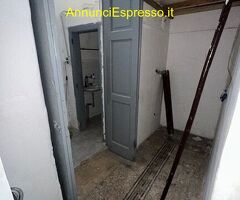 Affitto negozio San Pasquale mq50 affitto Euro300