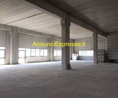 Capannone casello Greggio mq6600 Privato