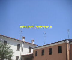 Villa a schiera mq120 Ristrutturato piano terra