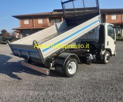 Camion ribaltabile ISUZU Npr
