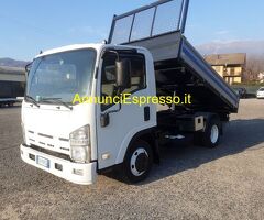 Camion ribaltabile ISUZU Npr