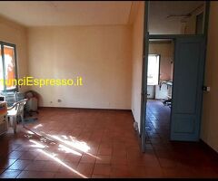 Casa mq430 Da ristrutturare su più livelli