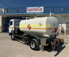 NISSAN M90 T160 CISTERNA CARBURA