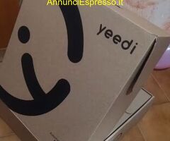 Robot aspirapolvere e lavapavimenti