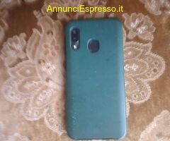 Per la vendita un telefonino  Samsung  A20e