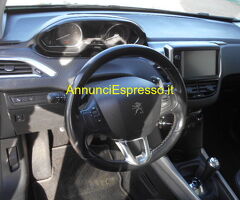PEUGEOT 2008 BlueHdi 100 SW Station Wagon