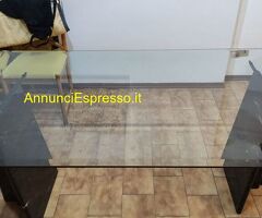 Vendo tavolo da pranzo o da sala in vetro