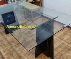 Vendo tavolo da pranzo o da sala in vetro