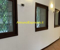 Ufficio Via dei Pini 1  mq136 Privato