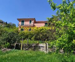 Villa mq280 Buono piano terra